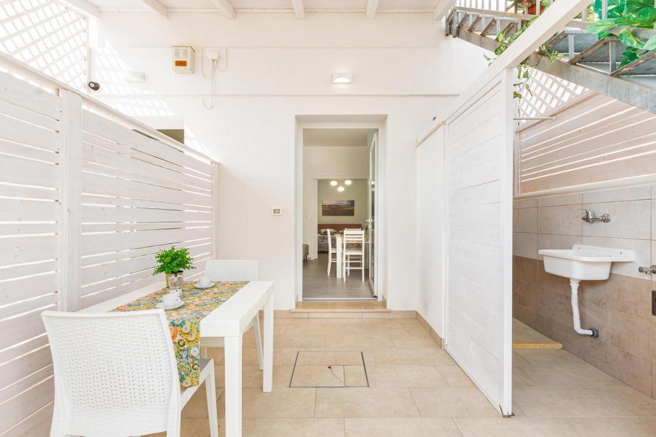 Marileo Apartments Lido Marini Luaran gambar